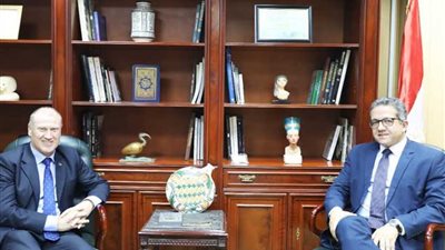 وزير الآثار يستقبل سفير أستراليا