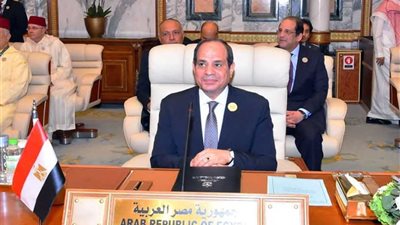 24... الرئيس السيسي يشارك في القمة الإسلامية بمكة المكرمة والجمارك تعلن أسعار العملات الأجنبية في مواجهة الجنيه