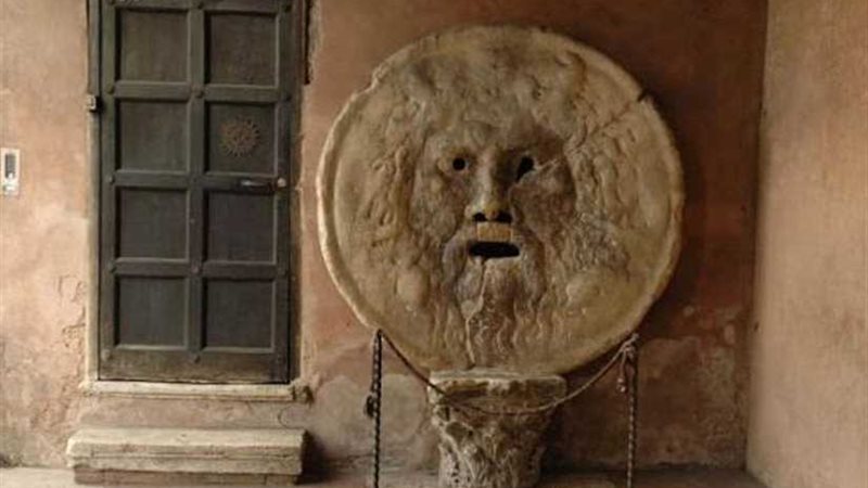 ‪فم الحقيقة في روما