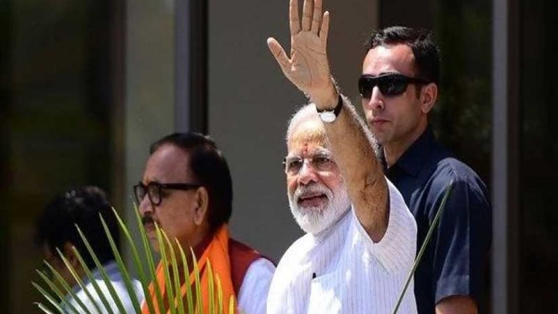 ناريندرا مودي يؤدي