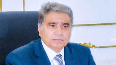 محافظ المنيا يتابع تنفيذ تكليفات العيد بالشوارع والأحياء