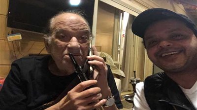 بعد إشاعة وفاته.. هنيدي عن حسن حسني: 