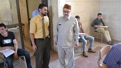 ناجي يتفقد امتحانات كلية اللغة العربية بالبحيرة 