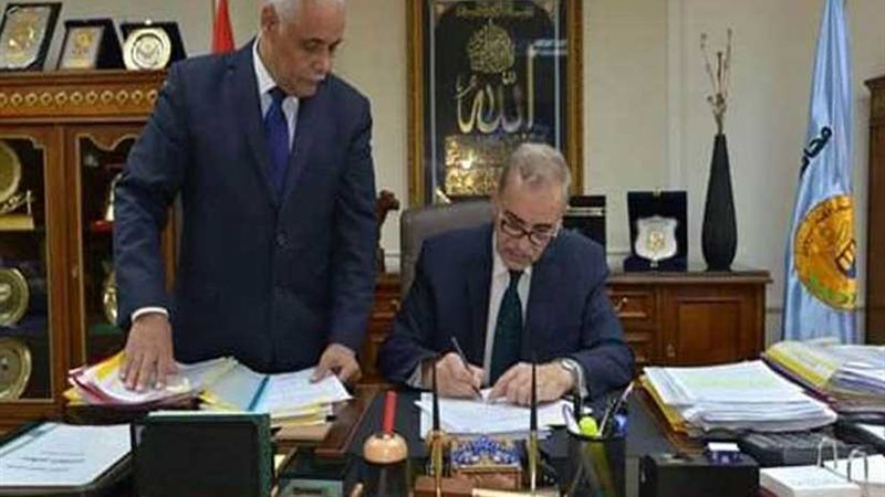 محافظ أسيوط يعتمد