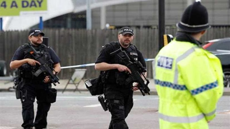 القبض على شخصين اقتحما