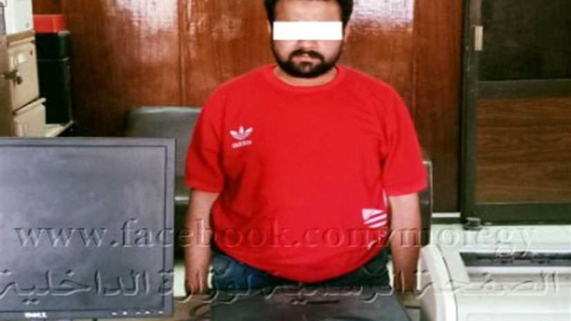 سقوط صاحب الأختام