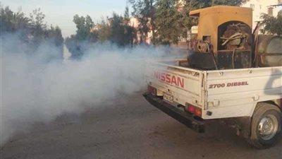 استمرار أعمال فرق مكافحة الباعوض والحشرات بالبحيرة (صور)