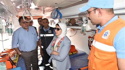 وزيرة الصحة تتفقد 