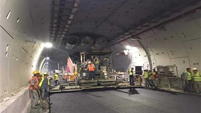 شاهد.. تواصل تنفيذ الأعمال بنفقي تحيا مصر ببورسعيد