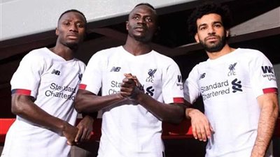 ليفربول يكشف عن قميصه الاحتياطي للموسم المقبل