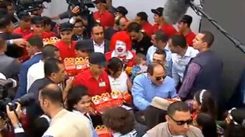 الرئيس يشارك أبناء