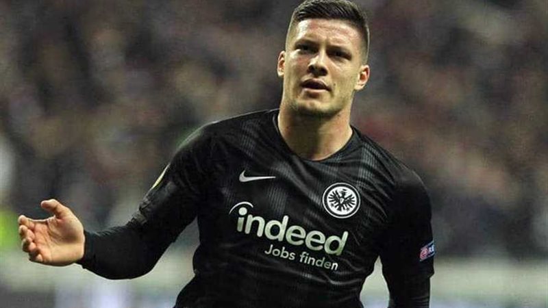 رسميا.. الصربي يوفيتش