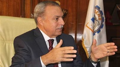 محافظ قنا: توريد أكثر من 168 ألف طن قمح للشون والصوامع حتى الآن