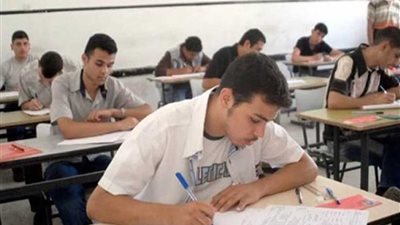 18 ألفًا و82 طالبا وطالبة يؤدون امتحان الاقتصاد والإحصاء ببني سويف
