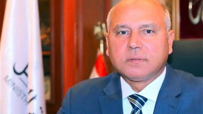 وزير النقل يتابع تطوير وعمرات عربات الركاب بورش كوم أبوراضي ببني سويف