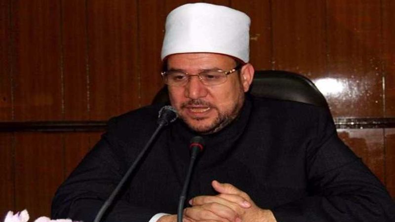 وزير الأوقاف يلتقي