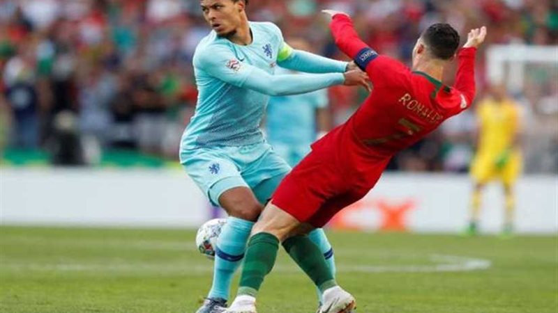 شوط أول بدون أهداف