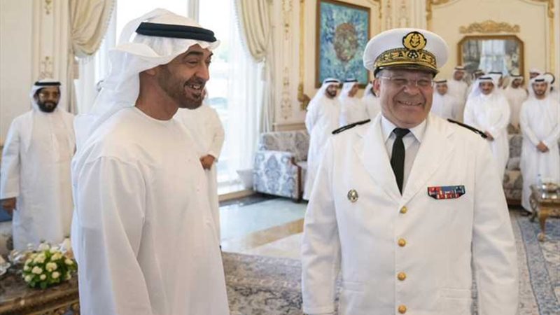 ولي عهد أبوظبي يبحث