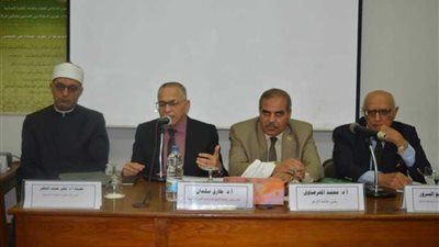 رئيس جامعة الأزهر يفتتح دورة المشورة وفحص راغبي الزواج بالمركز الدولي للسكان