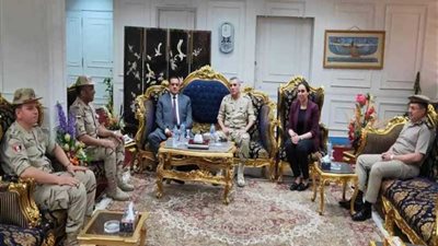 محافظ البحيرة يستقبل مدير جمعية المحاربين القدماء وضحايا الحرب (صور)