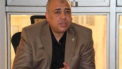 الفضالي وصبرة يكرمان المهندسين المتفوقين بدورة إزالة أعطال 