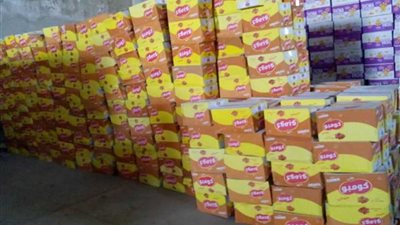 ضبط 1500 كرتونة مقرمشات للأطفال منتهية الصلاحية