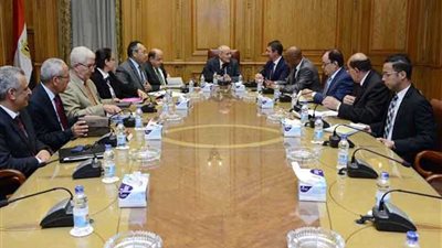 العصار يلتقي وفد شركة 