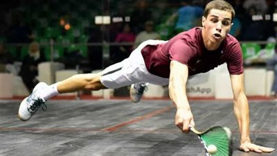 علي فرج يفوز في آخر جولاته في دور المجموعات من بطولة السوبر العالمي للإسكواش