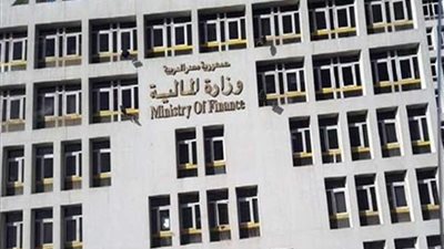 المالية: السماح للمواطنين بسداد المستحقات الحكومية بأكثر من بطاقة بنكية
