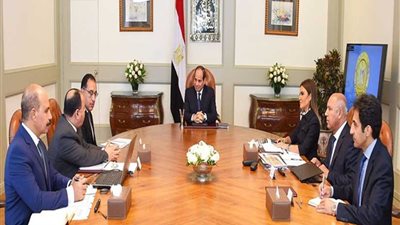 الرئيس السيسي يوجه بسرعة إنهاء خطة تطوير السكك الحديدية للركاب والبضائع