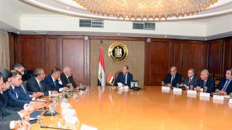 نصار يجتمع بأعضاء