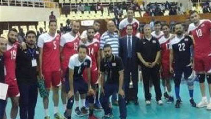 منتخب الطائرة يتوجه