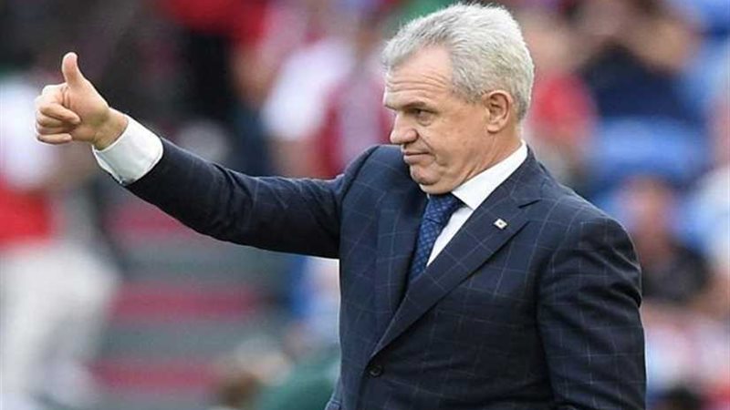 أجيري يعقد محاضرة