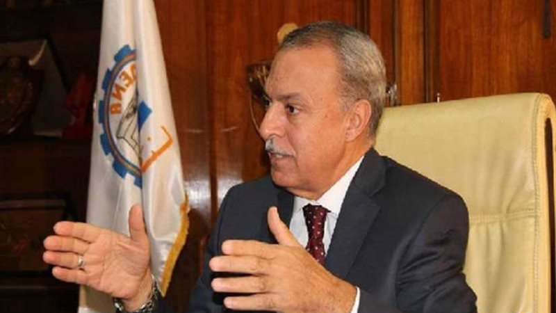 محافظ قنا يستعرض