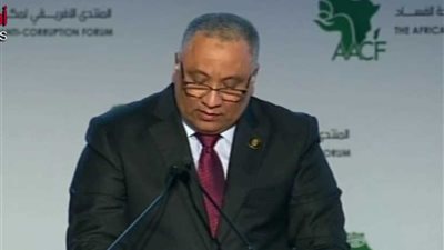 رئيس هيئة الرقابة الإدارية يوجه الدول بعرض تجاربها على الموقع الرسمي 