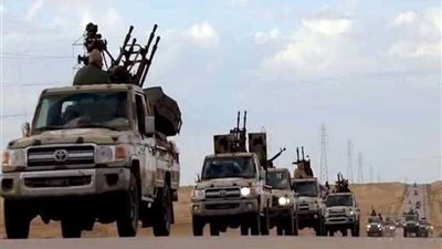 الجيش الليبي يحاصر مجموعة إرهابية جنوب 