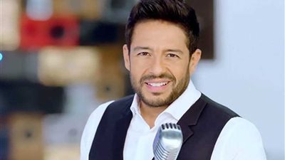 بعد نفاد تذاكر حفل جدة.. حماقي يحيي حفلا آخر في السعودية