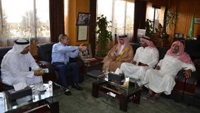 محافظ الإسماعيلية يستقبل ممثلي قبيلة المساعيد ورئيس المسابقات بـ