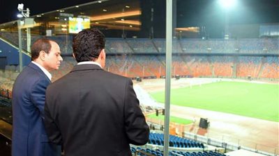 شاهد..الرئيس السيسى يتفقد استاد القاهرة لمتابعة الترتيبات النهائية لانطلاق بطولة الأمم الإفريقية