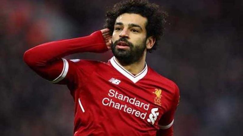 في عيد ميلاده.. 8