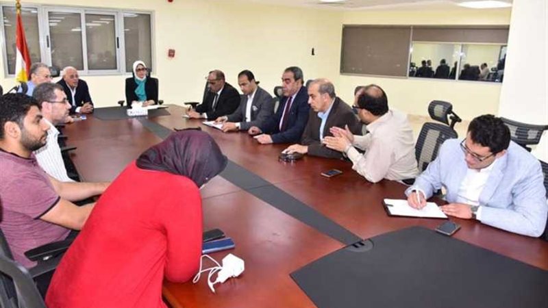 وزيرة الصحة تتابع