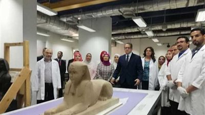 وزير الآثار يتفقد آخر تطورات العمل بالمتحف القومي بالحضارة المصرية.. (صور)