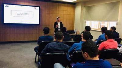 وزارة التخطيط تشارك في البرنامج التدريبي للطيارين الجدد (صور)