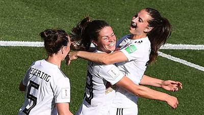 ألمانيا تكتسح جنوب إفريقيا برباعيه في 