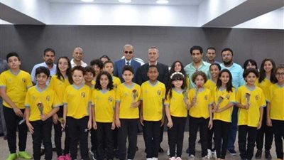 مساعد رئيس الجمهورية ومحافظ الإسماعيلية يتفقدان استاد 