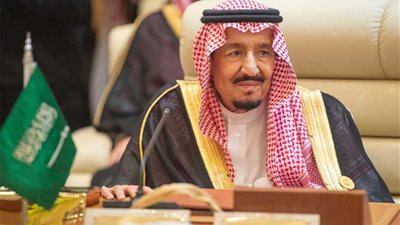 الوزراء السعودي يستنكر الاستهداف الحوثي لمطار أبها.. وتهديد ايران للملاحة