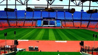 عرض درجات الحرارة أولًا بأول باستاد القاهرة