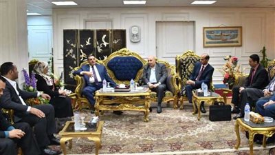 محافظ البحيرة يستقبل لجنة المتابعة وتقييم الأداء بالتنمية المحلية