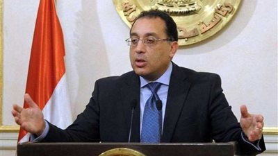 رئيس الوزراء يتابع الموقف التنفيذي لمشروعي الطريق الدائري الأوسطي ومحور المحمودية