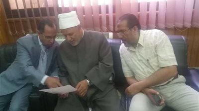 نائب رئيس جامعة الأزهر يتفقد امتحانات 